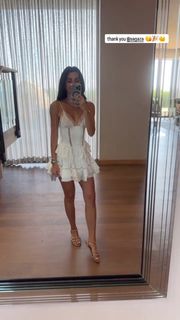 Nesrin Cavadzade feet photo thumbnail