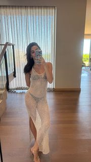 Nesrin Cavadzade feet photo thumbnail