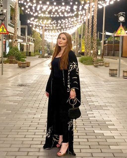 Nesrine Tafesh feet photo thumbnail