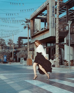 Nesrine Tafesh feet photo thumbnail
