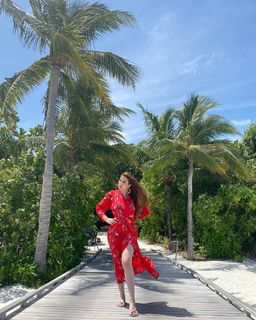 Nesrine Tafesh feet photo thumbnail