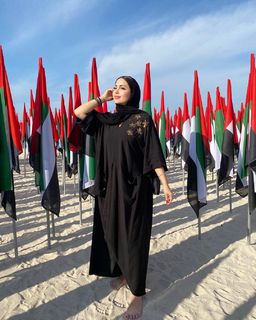 Nesrine Tafesh feet photo thumbnail