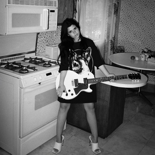 Nessa Barrett feet photo 14