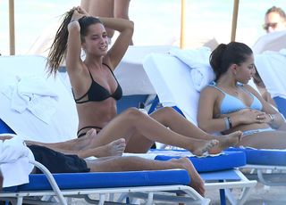 Neta Alchimister feet photo thumbnail