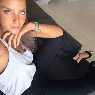 Neta Alchimister feet photo thumbnail
