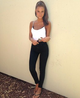 Neta Alchimister feet photo thumbnail