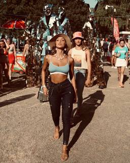 Neta Alchimister feet photo thumbnail