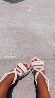 Neta Alchimister feet photo thumbnail