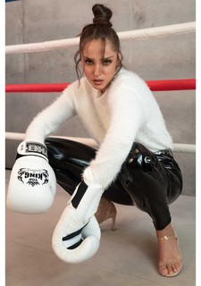Neta Alchimister feet photo thumbnail