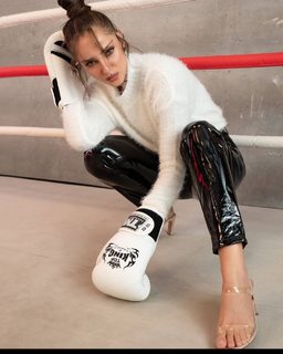 Neta Alchimister feet photo thumbnail