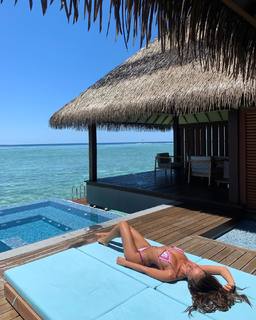 Neta Alchimister feet photo thumbnail