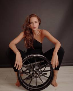 Neta Alchimister feet photo thumbnail