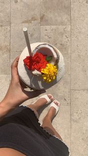 Neta Alchimister feet photo thumbnail