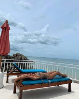 Neta Alchimister feet photo thumbnail