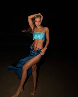 Neta Alchimister feet photo thumbnail