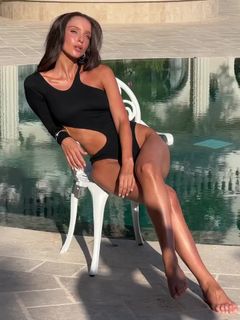 Neta Alchimister feet photo thumbnail