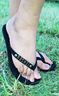 Nethmi Roshel feet photo 1
