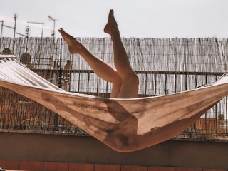 Neva Leoni feet photo 3