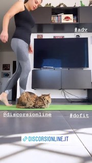Neva Leoni feet photo 15