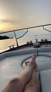 Neva Leoni feet photo 2
