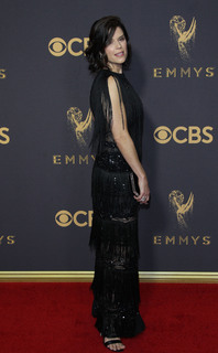 Neve Campbell feet photo thumbnail