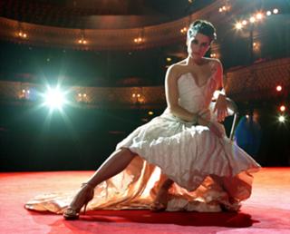 Neve Campbell feet photo thumbnail