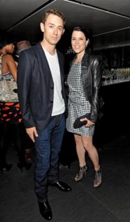 Neve Campbell feet photo thumbnail