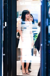 Ngoc Han Pham feet photo thumbnail