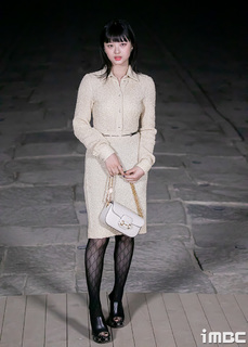 Ngoc Han Pham feet photo thumbnail