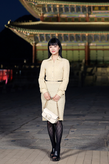 Ngoc Han Pham feet photo thumbnail