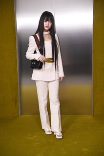 Ngoc Han Pham feet photo thumbnail