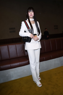 Ngoc Han Pham feet photo thumbnail