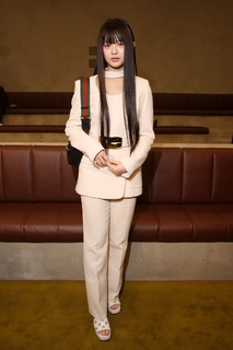 Ngoc Han Pham feet photo thumbnail