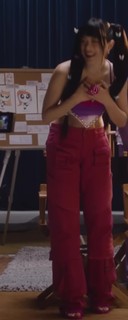 Ngoc Han Pham feet photo thumbnail