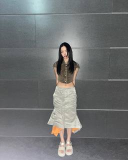 Ngoc Han Pham feet photo thumbnail