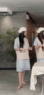 Ngoc Han Pham feet photo thumbnail