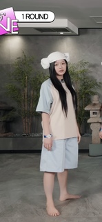 Ngoc Han Pham feet photo thumbnail