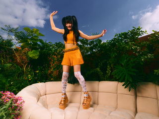 Ngoc Han Pham feet photo thumbnail