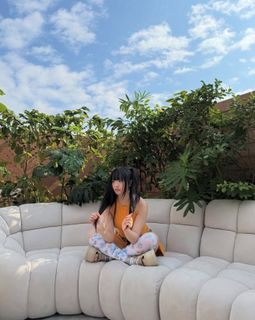 Ngoc Han Pham feet photo thumbnail