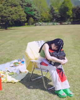 Ngoc Han Pham feet photo 3