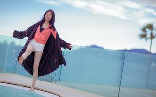 Ni Ni feet photo 3
