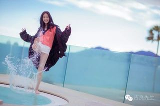 Ni Ni feet photo 2