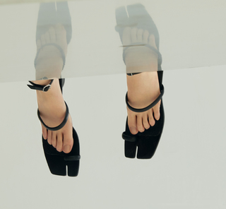 Ni Ni feet photo 20