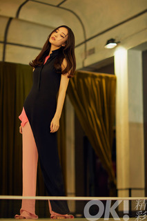 Ni Ni feet photo 4