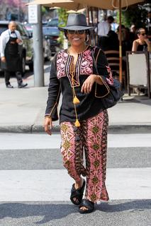 Nia Long feet photo thumbnail