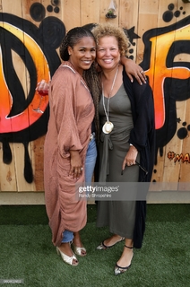 Nia Long feet photo thumbnail
