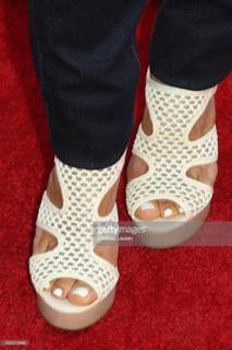 Nia Peeples feet photo thumbnail