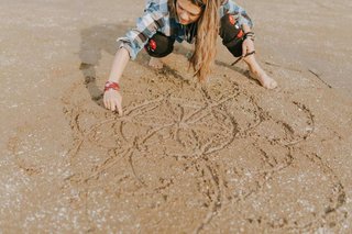 Nia Peeples feet photo thumbnail