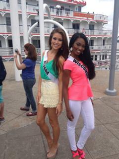 Nia Sanchez feet photo 1
