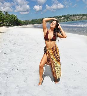 Nia Sanchez feet photo 2